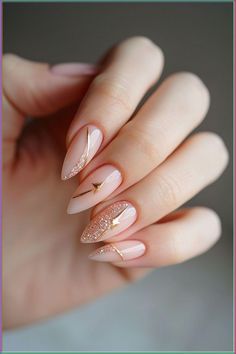 When it comes to wedding nails, the best ideas often combine elegance with a touch of personal style. Popular choices include soft blush or nude shades for a classic look, intricate lace or floral designs for a romantic touch, and subtle glitter or ombre effects for added glam. Short nails can be adorned with minimalist accents like pearls, delicate metallic lines, or even a single statement nail to create a chic, polished appearance that complements the overall wedding aesthetic.
#nail_art_designs #nail_designs #nails_ideas Nude Nails With Designs Art Ideas, Natural Design Nails, Nude Nails Design Ideas, Nail Cute Design, Nails Nude Ideas, Nail Design Sparkle, Natural Look Nails, Pretty Nude Nail Designs, Cute Nails Design