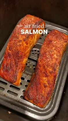 #mealprepping #cookingideas #cookingathome #easyrecipes #quickrecipes #mealprepmonday #mealpreplife #cookingclass #mealprepdaily #recipeshare #mealpreps #salmon #food #foodie #foodporn #fish #sushi #seafood #fishing #instafood #foodphotography #dinner #yummy #foodstagram #healthyfood #delicious #tuna #sashimi #salmonfishing Easy Meals Healthy, Air Fried Salmon, Salmon Bake, Air Fryer Roast, Salmon Filets, Air Fryer Fish, Air Fryer Oven Recipes, Squeezed Lemon, Fried Salmon