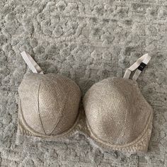 Silver Gold Brand New With Tags Bra Adjustable Straps Beautiful Lace Size 32ddd Lined Demi Bra Bling Bra, Push Up Strapless Bra, Lacy Bra, Beige T Shirts, Convertible Bra, Coverage Bras, Sport Bra Top, Victoria Secret Sport, Triangle Bralette