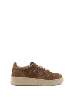 brown texas women's sneakers: medalist low suede leather upper brushed texture holes on the tip cotton laces leather tongue with label back patch with logo leather insole rubber sole composition: upper: 90% textured suede, 10% suede lining: 40% pig leather, 50% sponge, 10% nylon sole: 100% rubber Brown Suede Sneakers For Streetwear, Brown Suede Low-top Sneakers, Classic Brown Suede Sneakers, Brown Suede Lace-up Sneakers, Sporty Suede-lined Lace-up Sneakers, Sporty Lace-up Sneakers With Suede Lining, Suede Sneakers With Suede Lining For Streetwear, Brown Lace-up Sneakers With Suede Lining, Brown Sneakers With Suede Lining And Round Toe