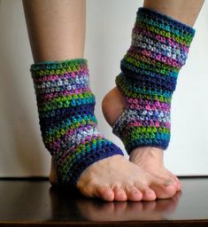 **This listing is for the PATTERN to make these leg warmers yourself. Thanks!Short WarmersThese are perfect for yoga, pilates, ballet, jazz, or modern dance.  The FULL ball of the foot is left uncovered, which makes these the ideal leg warmers for mat work, floor barre, and dance combinations. The warmers will fit over your ballet or jazz shoes.Size 6-8 and 9-11 adult women's.The pattern is easy crochet, using basic crochet skills and supplies. Once your payment clears, you will receive a link f Crochet Slippers Adult, Leg Warmers Ballet, Yoga Socks Pattern, Crochet Slippers Adult Free Pattern, Crochet Yoga, Ballet Leg Warmers, Leg Warmers Crochet Pattern, Leg Warmers Pattern, Crochet Boot Cuffs