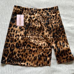 Misguided Cheetah Mini Skirt Sz 6 Fitted Leopard Print Mini Bottoms, Leopard Print Lined Skirt For Night Out, Leopard Print Pencil Skirt For Party, Brown Knee-length Party Bottoms, Knee-length Brown Party Bottoms, Black And Brown, Mini Skirt, Womens Skirt, Mini Skirts