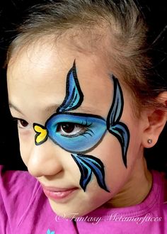 Fish eye face paint Boat Face Paint, Simple Animal Face Paint, Fish Face Painting, Fish Face Paint, Eye Face Paint, Face Painting Halloween Kids, Mermaid Face Paint, Mime Face Paint, Eye Face Painting