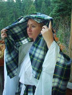 Misty Thicket Clothing: Womens Celtic and Scottish Ensembles Clan Tartans, Historical Dress, Scottish Gaelic, Face The Music, Womens Clothes, Living History, Historical Dresses, Kilt