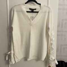 Brand New, White French Connection Sweater. Size Small. Gorgeous Sleeves. V-Neck. Never Been Worn! Sweater Oversize, Camel Sweaters, Lace Sweater, Sweater Brands, Mohair Sweater, Sweater Sleeves, Jumper Sweater, White Sweaters, Light Weight Sweater