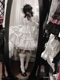 egl lolita fashion inspo Gothic Lolíta Dress, Pastel Vampire Outfit, Japanese Vampire Aesthetic, Lolíta Style, J Fashion Aesthetic, Lol Ita Fashion, Dark Lolíta Outfit, Ghost Core Outfits, Lolíta Dresses