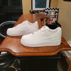 Ds Air Force 1. Size 11. Nike White, White Nikes, Air Force 1, Men's Nike, Air Force, Nike Men, Nike Shoes, Athletic Shoes, Men's Shoes