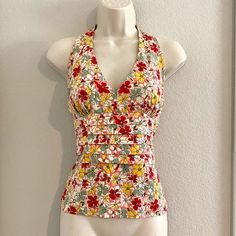 Nwot Moda International Halter Top. Sz Xs Fitted Multicolor V-neck Halter Top, Fitted V-neck Halter Top For Summer, Beach Fitted Printed Tops, Fitted Multicolor Halter Top, Beach-ready Fitted Printed Tops, Lined Summer Top For Vacation, Lined Top For Summer Vacation, Lined Summer Vacation Top, Fitted Multicolor Floral Print Halter Top