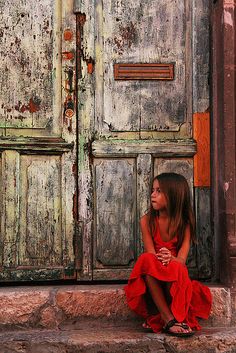 Old Door, Foto Art, Jolie Photo, People Of The World, 인물 사진, Pics Art, Beautiful Photography, Great Photos