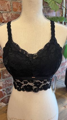 Ditch the underwire and slip into comfort with our Black Lace Jady K Bralette. This bralette provides support and comfort, making you forget about traditional underwire bras. Find your perfect fit with our detailed sizing guide. Strange Fashion, Rebecca James, Underwire Bras, Weird Fashion, Denim Sweater, Top Graphic Tees, Kimono Jacket, Underwire Bra, Pet Hair