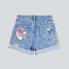 Make a bold couture statement with our 2023 Summer Collection of bohemian-vibe flower embroidery denim shorts! Crafted from premium quality denim. these straight mid-waist shorts boast of intricate pattern embellishments. a classic zipper and button closure. and a bootcut fit that effortlessly blends traditional charm with modern flair. Not just a pair of shorts. but a testament to luxury and class - these stylish shorts are sure to turn heads wherever you go!Distinctive Features: Boho Style: Th Embroidery Denim, Stylish Shorts, Color Flower, Current Fashion Trends, Embroidered Denim, Denim Shorts Women, Flower Embroidery, Light Blue Color, Colored Denim