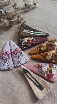 Hair Clips Tutorials, Embroidery Hair Clips, Diy Hair Clips, Embroidered Hair Bows, Embroidery Products, Embroidery Accessories, Floral Hair Clip, Handmade Hair Clip