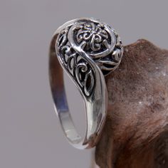 Kenari achieves an antique effect for this exquisite ring. Combining dark burnt silver with polished sterling details she creates a classic design. .925 Sterling silver Silver Flower Ring, Sterling Silver Rings Bands, Sterling Silver Flowers, Silver Band Ring, Online Jewelry Store, Sterling Silver Bands, Flower Ring, Silver Flowers, Jewelry Store