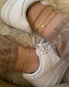 Sneaker Outfits, Sneaker Trend, Ankle Jewelry, Instagram Jewelry, Stylish Jewelry, Ankle Bracelets