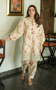 DRESS Pakistani Branded Dresses Lawn, Printed Kameez Designs, Pakistani Casual Dress Design, Lawn Suit Design 2024, Pakistani Shalwar Kameez Design, Lawn Shirt Design Pakistani, Shirt Kurti Design, Shirt Design Pakistani, Pakistani Lawn Suits Design