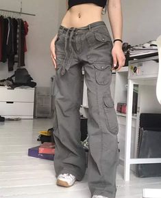 Harajuku 90s, Jeans Online Store, Fairycore Clothes, Grey Cargo Pants, Baggy Cargo Pants, Baggy Denim, Jeans Cargo, Jeans Y2k