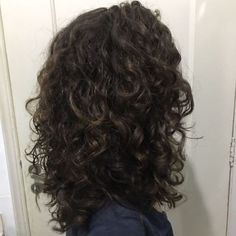 Sirius Black Aesthetic, Curly Hair Tutorial, How To Curl Short Hair, Wavy Haircuts, Natural Wavy Hair, Shot Hair Styles, Wavy Curly Hair, Curly Hair Inspiration