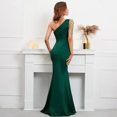 Parti Elbiseleri – Moncalieri Emerald Green Prom Dress, Celebrity Party, Shoulder Ruffle Dress, Mermaid Prom Dress, One Shoulder Gown, Green Prom Dress, Mermaid Skirt, Maxi Robes, Vestidos Vintage