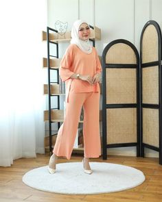 Description Details: Material: Polyester Pattern: Solid Color Style: Street Style Season: Fall Fitness: Regular Collar Type: Round Neck Sleeve Type: Raglan Sleeve Sleeve Length: Seven-Point Sleeves Occasion: Casual Trouser Length: Cropped Pants Size Unit: CM Size Tops Trousers Shoulder Length(CM) Bust(CM) Sleeve Length(CM) Waist(CM) Hip(CM) OneSize 45 60-70 108 28 89 60-106 96 Fall Fitness, Knit Two Piece Set, Womens Wide Leg Pants, Casual Trousers, Two Piece Sets, Shoulder Length, Types Of Collars, Cropped Pants, Raglan Sleeve