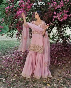 Light Pink Punjabi Suit, Pink Punjabi Suit, Pretty Suits, Traditional Aesthetic, Pani Puri