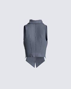 Metin Charcoal Sleeveless Shirt – FINESSE Fitted Gray Vest Top, Trendy Gray Vest Top, Fitted Sleeveless Blouse Vest For Layering, Gray Vest Top For Fall, Fitted Gray Vest For Layering, Casual Fitted Party Vest, Fall Tank Tops For Night Out, Trendy Vest Tops For Layering, Fall Night Out Vest Top