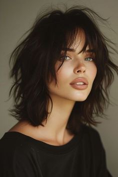 Embrace a low-maintenance 2024 with 19 easy-to-style wolf cut haircuts, perfect for those seeking a stylish yet straightforward hair routine. The Wolf Haircut, Above Shoulder Hair, Haircut Guide, Wolf Cuts, Messy Haircut, Wolf Haircut, Haircuts For Medium Length Hair