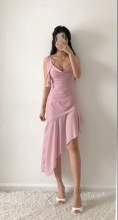 Prom Dresses Midi Length, Prom Dresses With Ruffles, Dresses With Ruffles, Mode Kimono, Pink Chiffon, Irregular Hem, Chiffon Prom Dress, Glam Dresses