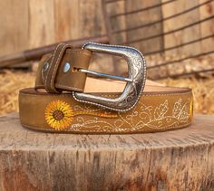 Sunflower Belt, Mexican Sandals, Looks Country, Huarache Sandals, Cowgirl Cowboy, Western Cowgirls, Western Cowgirl, Leather Shoes Men, Casual Sandals