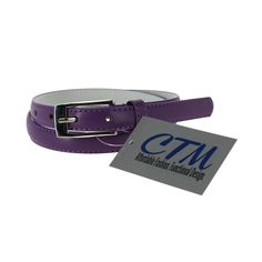 A traditional women's skinny leather belt. Only 3/4 inches wide, this belt works great as a hip belt to hold up your pants, and as a waist belt to accent an outfit. With many colors available, you can find one for any outfit. The long buckle has a traditional silver finish. Made of Leather Belt Pack, Reversible Dress, Hip Belt, Belt Women, Reversible Belt, Dress Belt, Accessories For Men, Leather Dress, Functional Design