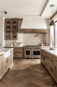 Wood Cabinets Kitchen, Alder Wood Cabinets, Stone Range Hood, Farmhouse Kitchen Inspiration, Farm Ideas, Casas Coloniales, Bathroom Inspiration Decor, Alder Wood, Kitchen Inspiration Design