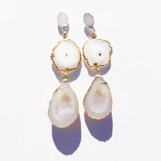 Here comes the bride. White drusy post, white quartz center, and neutral geode bottom set in 24 kt gold. White Natural Stone Wedding Earrings, White Natural Stones Earrings For Wedding, Elegant White Jewelry With Large Stone, Gold Agate Jewelry For Wedding, Elegant Gold Geodes, Elegant Gold Geodes With Natural Stones, Elegant Gold Geodes For Gift, White Agate Wedding Jewelry, Elegant Agate Geodes As Gift