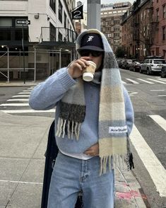 Scarf Outfit Men, Fashion Men Streetwear, Street Fashion Men, Fall Outfits Men, Street Fashion Men Streetwear, Guys Clothing Styles, Mens Outfit Inspiration, Mens Fashion Streetwear, Winter Outfits Men