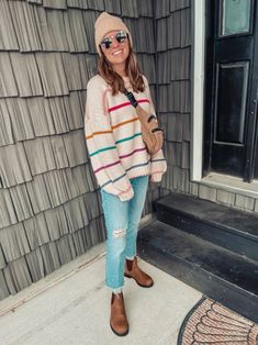 Colorful Sweater Outfit, Blundstone Boots Outfit, Granola Fashion, Sweater Outfit Winter, Colorful Winter Outfits, Striped Sweater Outfit