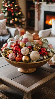 40 Christmas Decor Ideas for the Living Room – My Blog Christmas Fireplace Mantels, Peppermint Candles, Cozy Christmas Living Room, Christmas Village Sets, Gingerbread House Kits, Christmas Bowl, Christmas Living Room, Modern Christmas Decor, Pink Christmas Decorations