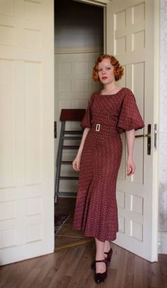 1930s Fashion Casual, 1930s Vintage Dress, 1930s Inspired Outfits, Modern 1930s Fashion, Late 1930s Fashion, Vintage Outfits 30s, 30s Dresses Vintage, 1930s Woman, 1930s Clothes