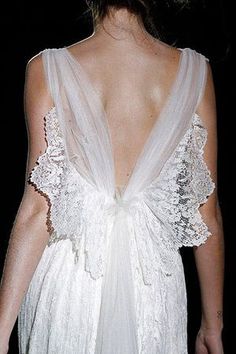 Detail Couture, Wedding Gown Backless, Mode Tips, Party Kleidung, Backless Wedding, Dresses Elegant, Mode Inspiration, Custom Dresses, Looks Style