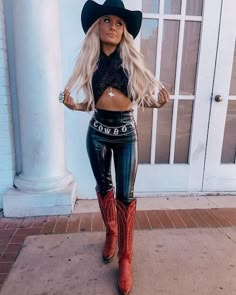 Taylor Rousseau, Cute Country Concert Outfits, Nfr Outfits For Vegas, Nfr Outfits For Vegas Cowgirl Fashion, Country Festival Outfit, Country Music Festival Outfits, Country Outfits Women, Nfr Outfits, Country Concert Outfits