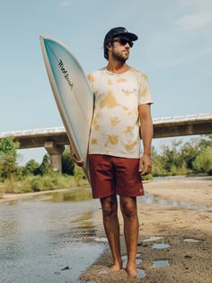 Stretch Notched Trunks - 30 - Mollusk Surf Shop Surfer Spirit Day Outfit, Granola Man, Mens Surfer Style, Outfit Inspiration Men, Men In Boxers, Wake Board, Surf Pool, Surfer Aesthetic, Surfer Guys