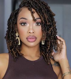 Cabello Afro Natural, Bob Braids Hairstyles, Short Box Braids Hairstyles, Twisted Hair, Short Box Braids, Faux Locs Hairstyles, African Hair Braiding Styles, Box Braids Hairstyles For Black Women, Natural Hair Twists