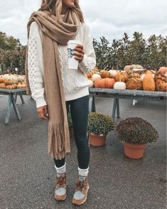 Instagram Round Up: 33 Cozy Fall Outfits - Cella Jane Cozy Fall Outfits, Simple Fall Outfits, Trendy Fall Outfits, Outfit Look, Cozy Outfit, Autumn Outfit, Outfit Inspo Fall