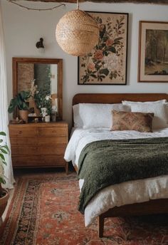 Eclectic Transitional Bedroom, Lived In Bedroom Aesthetic, Eclectic Bedroom White Walls, Boho Traditional Bedroom, Simple Cottagecore Bedroom, Vintage Earthy Bedroom, Mid 20s Bedroom Ideas, Small Eclectic Bedroom, Rustic Eclectic Bedroom