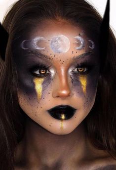 Hecate Makeup, Dark Goddess Makeup, Dark Fairy Makeup Ideas, Moon Witch Makeup, Pale Skin Red Lips, Lilith Makeup, Moon Goddess Makeup, Dark Fantasy Makeup, Dark Fairy Makeup