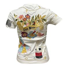 CHRISTIAN DIOR Spring Summer 2001 Embroidered T-Shirt Ibiza Outfits, Layering Outfits, Hippie Outfits, Cute Simple Outfits, Embroidered Tshirt, White Outfits, Christian Shirts, Looks Vintage, Simple Outfits