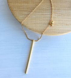 Brass stick bar gold long necklace, gold plated chain, minimalist jewelry. Minimalist Jewelry Gold, Long Necklace Gold, Necklace Antique, Gold Long Necklace, Gold Bar Necklace, Friend Gifts, Gold Bar, Gold Plated Chains, Bar Necklace