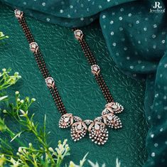 Dainty Mangalsutra, Modern Mangalsutra Designs, Diamond Mangalsutra Designs, Price Cod, Platinum Jewellery, Mangal Sutra, Victorian Jewellery, Black Beads Mangalsutra