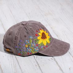 Hand Embroidered Flower Baseball Cap Floral Embroidery Hat - Etsy Hand Embroidered Pendant, Hand Embroidered Flower, Etsy Clothing, Hat Inspiration, Embroidery Hat, Bored Board, Stitch Patch, Embroidery Caps, Jeans Clothes