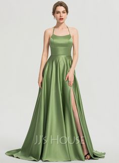 [107,00 €] Coupe évasée col rond balayage/pinceau train satiné robe bal d'étudiant avec fendue devant Two Part Prom Dress, Jjshouse Dresses Prom, Summer Prom Dresses, Scoop Neck Prom Dress, A Line Formal Dress, Prom Dresses Plus Size, Prom Dress With Train, Satin Prom Dresses, Split Prom Dresses