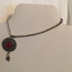 Silvertone With Red Sun Vintage Red Metal Choker, Red Sun, Womens Jewelry Bracelets, Lady In Red, Red Color, Silver Tone, Jewelry Bracelets, Size 7, Women Jewelry