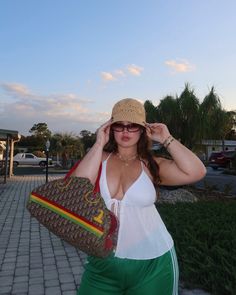 Casual summer outfit #danarose #plussizeoutfits #vacationinspo Outfit Work, Vacation Outfit, Casual Summer Outfit, Photo Inspo, Phuket