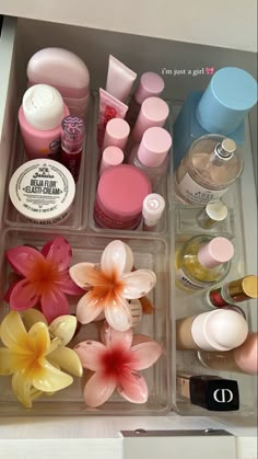 Vanity Organization, Girly Room, Skincare Organization, روتين العناية بالبشرة, Pretty Skin Care, Preppy Room, Pretty Skin, Pink Girly Things, Room Makeover Inspiration